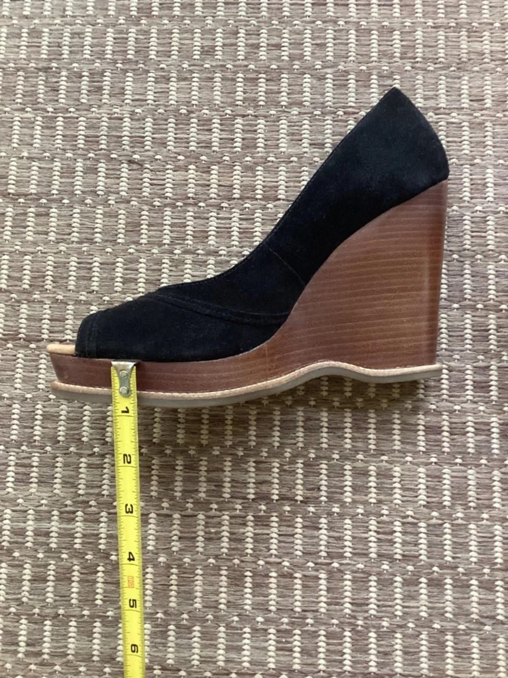 KORS Michael Kors Black Suede Peeptoe Wedge size 8 Excellent Condition